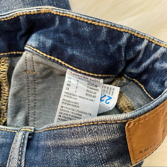 American Eagle | High Rise Jegging Crop Jeans - Picture 4 of 7